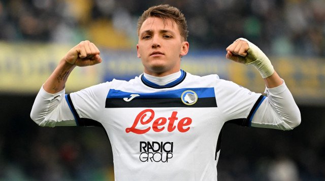 מתאו רטגי שחקן אטאלנטה חוגג שער (צילום: רויטרס)