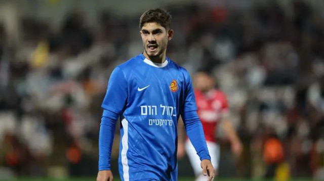 עוד פספוס של הזדמנות. אורי עזו אתמול (צילום: לירון מולדובן)