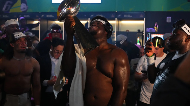 חדר ההלבשה של פילדלפיה איגלס אחרי הזכייה בסופרבול (צילום: GettyImages, Cooper Neill)