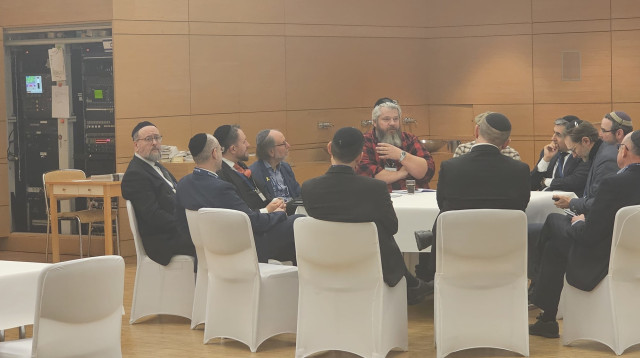 הקהילה היהודית בדיסלדורף (צילום: ג'וש ארונסון)