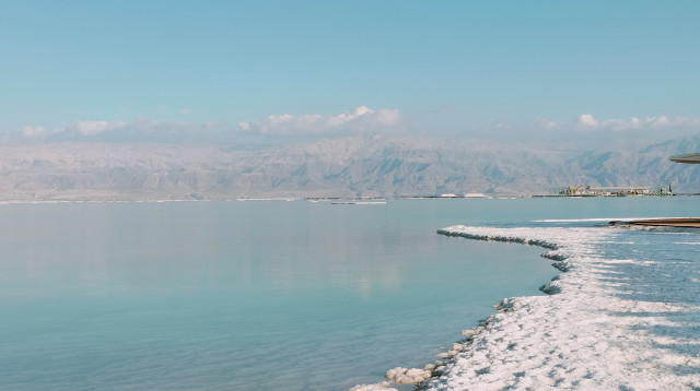 ים המלח (צילום: nils adam unsplash)