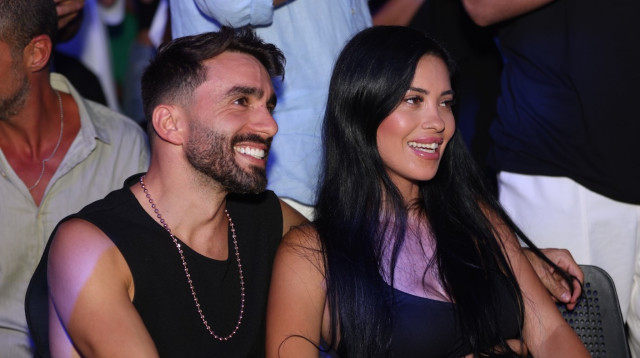 מושיקו מור ואתי אשתו (צילום: אלוני מור)