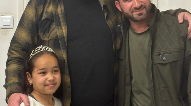 משפחת החיילת מהולנד והילדה שקיבלה את כלייתה  (צילום: פרטי)