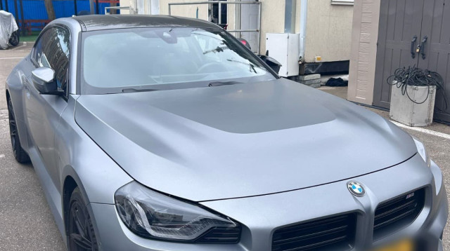 רכב היוקרה שנתפס בחולון (צילום: דוברות המשטרה)