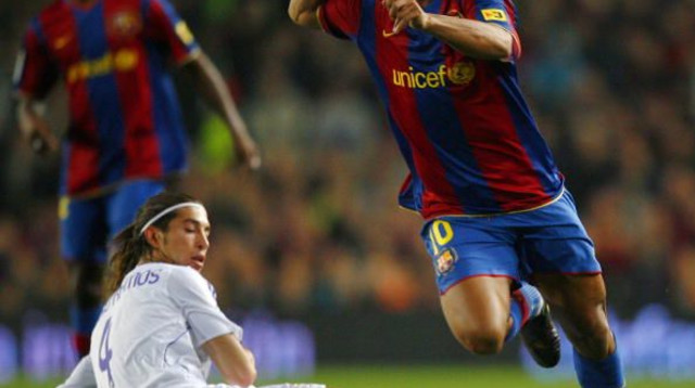 רונאלדיניו, סרחיו ראמוס (צילום: LLUIS GENE / Staff)