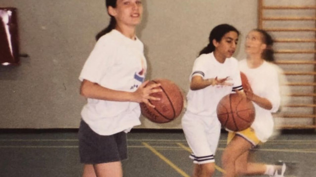 מי הנערה שבתמונה? (צילום: מתוך אינסטגרם)