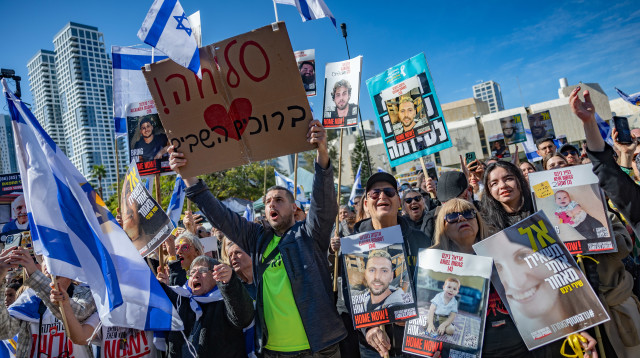 ישראלים בכיכר החטופים, פעימה שישית (צילום: יונתן זינדל, פלאש 90)