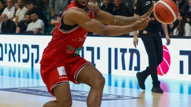 עוד הופעה מצוינת. ג'ו רגלנד (צילום: דני מרון)