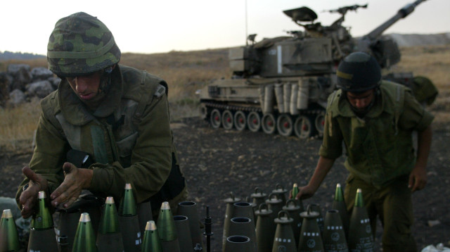 פגזים (צילום:  אוליביה פיטוסי, פלאש 90)