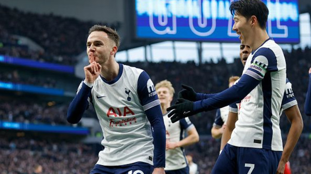 ג'יימס מדיסון (צילום: Nigel French/Allstar)