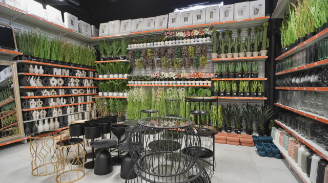 הסטוק החדש בקניון "עופר" הקריון (צילום: יח"צ)