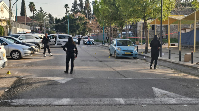 זירת הרצח בלוד (צילום: אלון חכמון)