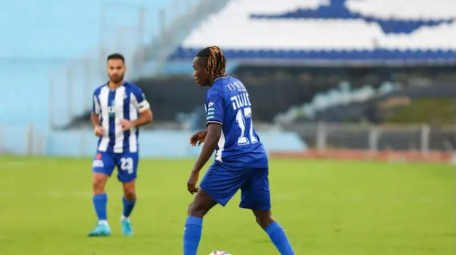 חוזר מעונש הצהובים. צ'יפיוקה סונגה (צילום: דני מרון)