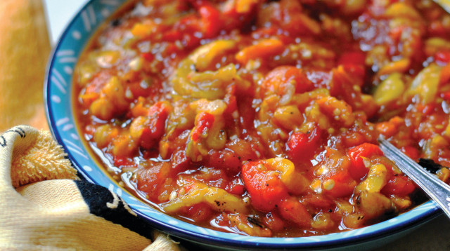 סלט משוויה, פלפלים (צילום: פסקל פרץ-רובין)