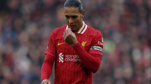 וירג'יל ואן דייק שחקן ליברפול (צילום: רויטרס)