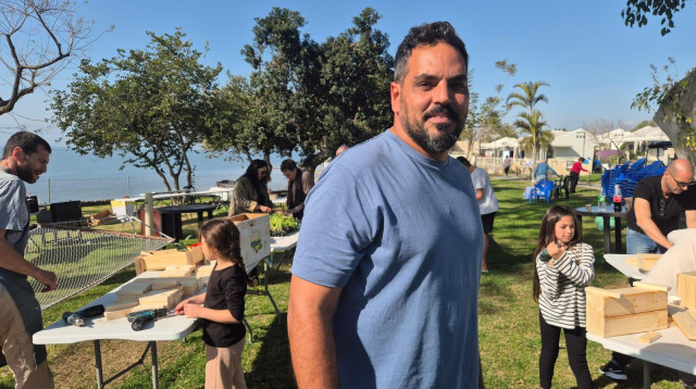 קלפי שהוצבה בעין גב  (צילום: באדיבות המועצה המקומית)