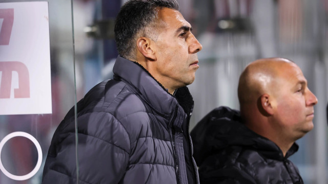 אלירן חודדה מאמן עירוני טבריה (צילום: מאור אלקסלסי)