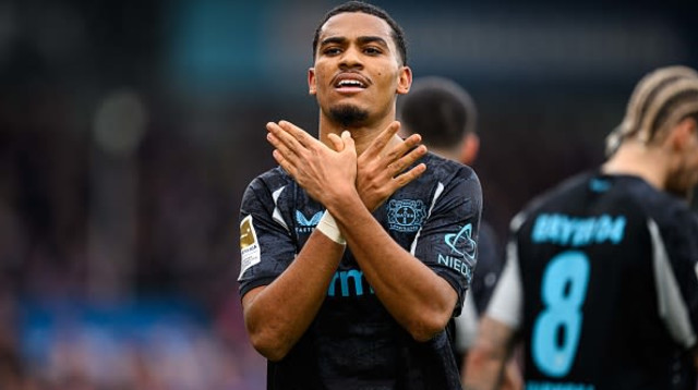 עדלי באייר לברקוזן (צילום: Jörg Schüler)