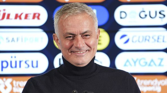 ז'וזה מוריניו מאמן פנרבחצ'ה (צילום: Anadolu)