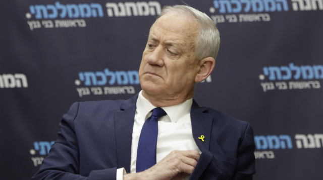 בני גנץ בישיבת סיעת המחנה הממלכתי (צילום: מארק ישראל סלם)