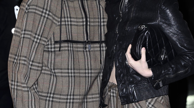 ברוקלין בקהאם ובת הזוג ניקולה (צילום: Gareth Cattermole/Getty Images)