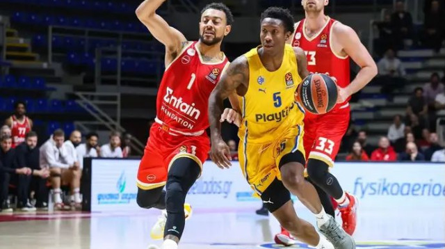 התפרקות ברבע השלישי. סייבן לי (צילום: אתר רשמי, דראגן טשיץ')