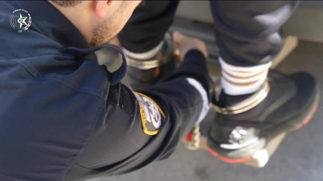 מעצר במסגרת פרשת אבו לטיף (צילום: דוברות המשטרה)