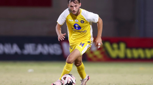 יוריס ואן אובריים מכבי תל אביב (צילום: מאור אלקסלסי)