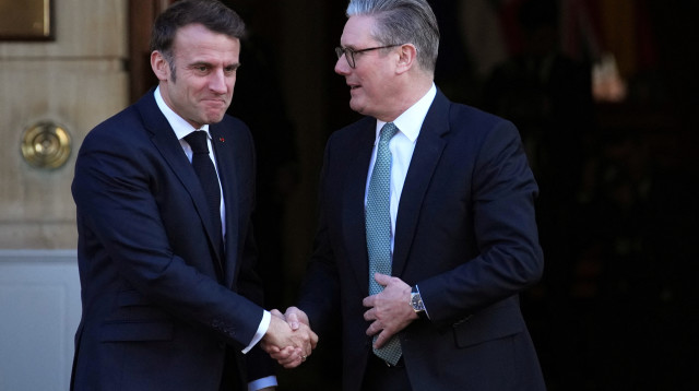 עמנואל מקרון וקיר סטארמר בפסגת המנהיגים האירופאיים (צילום: רויטרס)