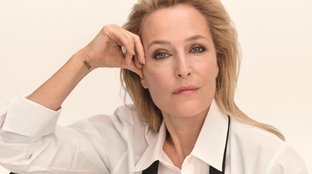 ג'יליאן אנדרסון ללוריאל פריז  (צילום: קאס בירד)