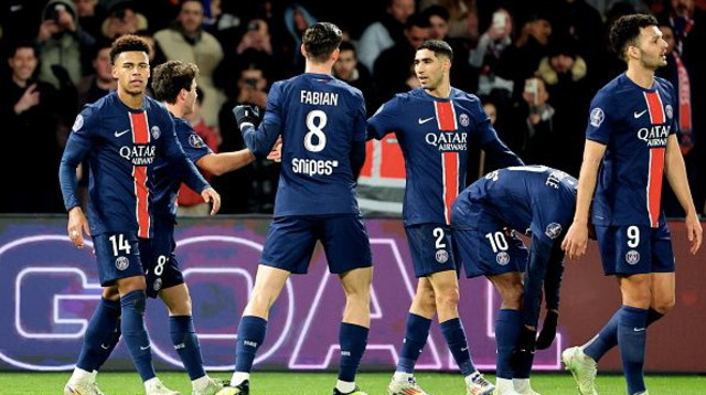 שחקני פ.ס.ז' (צילום: Xavier Laine)