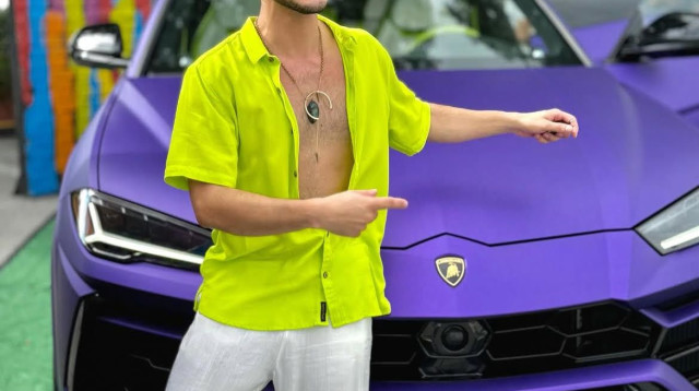 מייקל מג'יה עם הלמבורגיני של שאריקה (צילום: אינסטגרם)