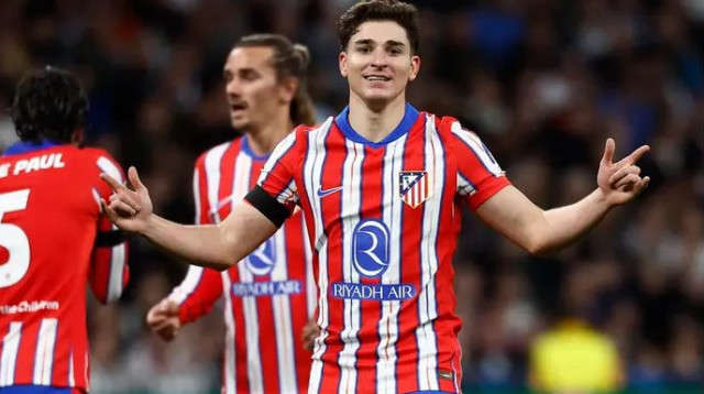 ביצוע פשוט אדיר. חוליאן אלברס (צילום: רויטרס)