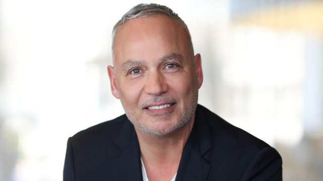 כרמי עמר מביא פתרון חדשני לטעינת רכבים במגדלים (צילום: ענת קזולה לקיו עילית ביוטי)