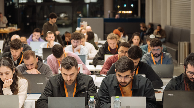 משתתפי התכנית קהילת מילואים להייטק (צילום: מאור אלטרס)