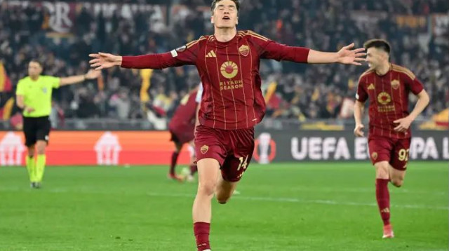 סידר ניצחון מתוק. אלדור שומורודוב (צילום: רויטרס)