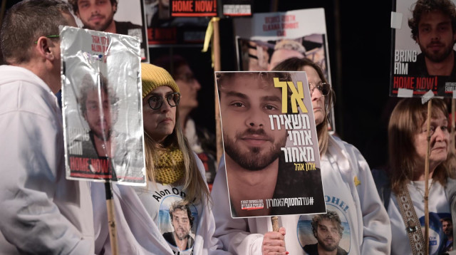 עצרת בכיכר החטופים, 8 במרץ 2025 (צילום: אבשלום ששוני)