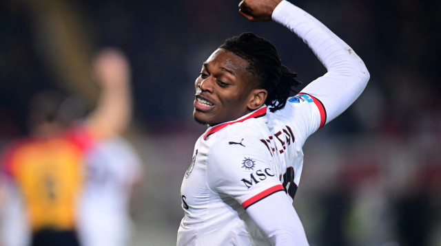 רפאל לאאו, שחקן מילאן, חוגג (צילום: רויטרס)