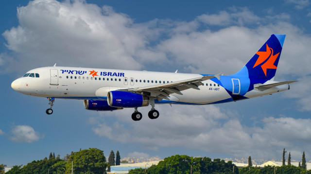מטוס איירבס 320, ישראייר (צילום: מוני שפיר)