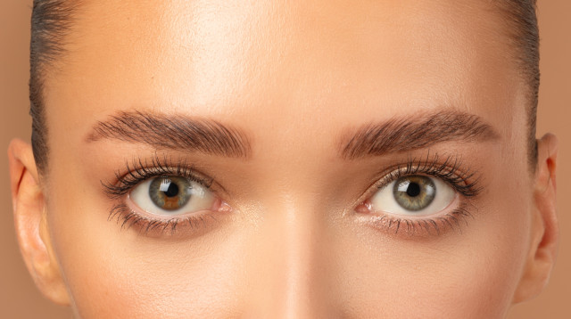 גבות. השיטה הקוריאנית (צילום: שאטרסטוק)