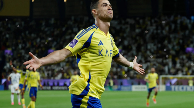 כריסטיאנו רונאלדו שחקן אל נאסר חוגג שער (צילום: רויטרס)