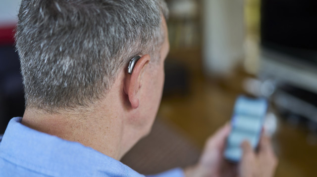 מכשיר שמיעה (צילום: אינגאימג')