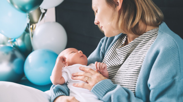 מתנה ליולדת – איך לבחור את המתנה המושלמת לאמא הטרייה? (צילום: FREEPIK)