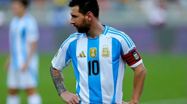 ליאו מסי במדי נבחרת ארגנטינה (צילום: רויטרס)