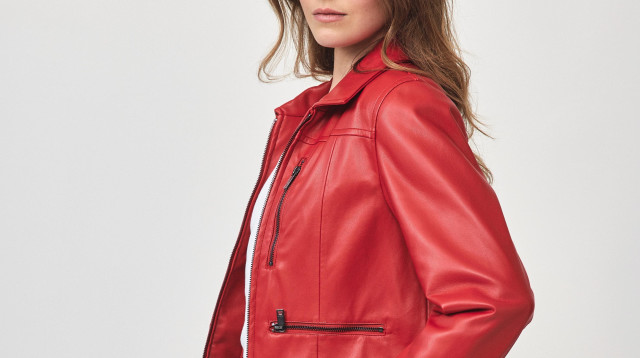 ג'קט דמוי עור של גולברי, 363.93 ש"ח (צילום: יח"צ)