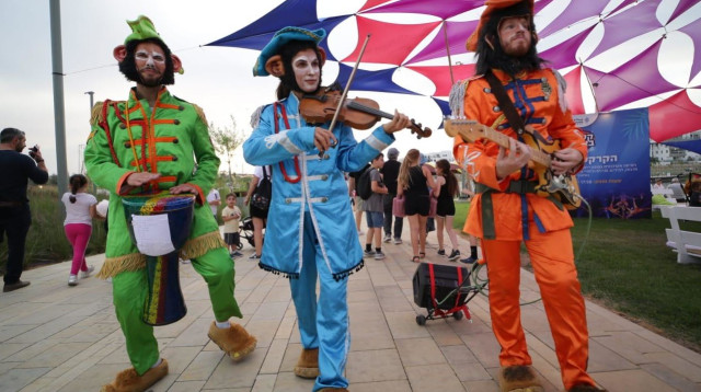 קרנבל פורים באשקלון (צילום: אדי ישראל)