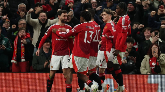 ברונו פרננדש, שחקן מנצ'סטר יונייטד חוגג (צילום: רויטרס)