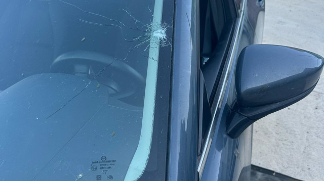 הרכב שנפגע באביבים (צילום: שימוש לפי סעיף 27א')