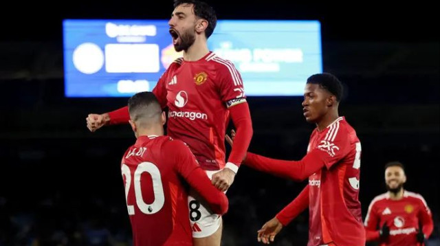 בכושר אדיר. ברונו פרננדש (צילום: רויטרס)