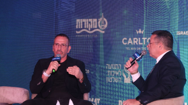 בן כספית, אייל וולדמן (צילום: אבשלום ששוני)